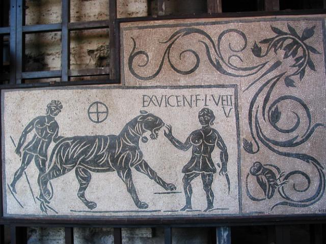 0352 Rome - Colosseo.jpg